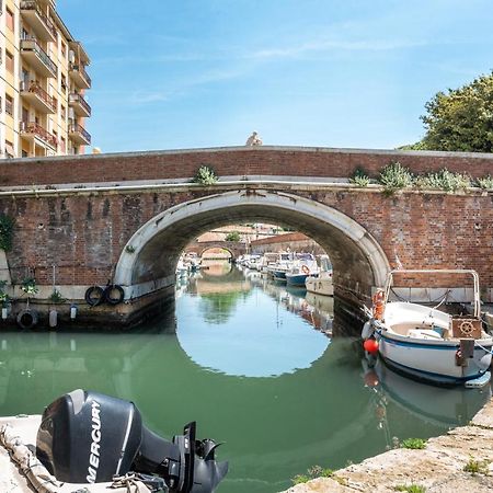 Piccola Venezia Canal View Charming Flat Ливорно Екстериор снимка